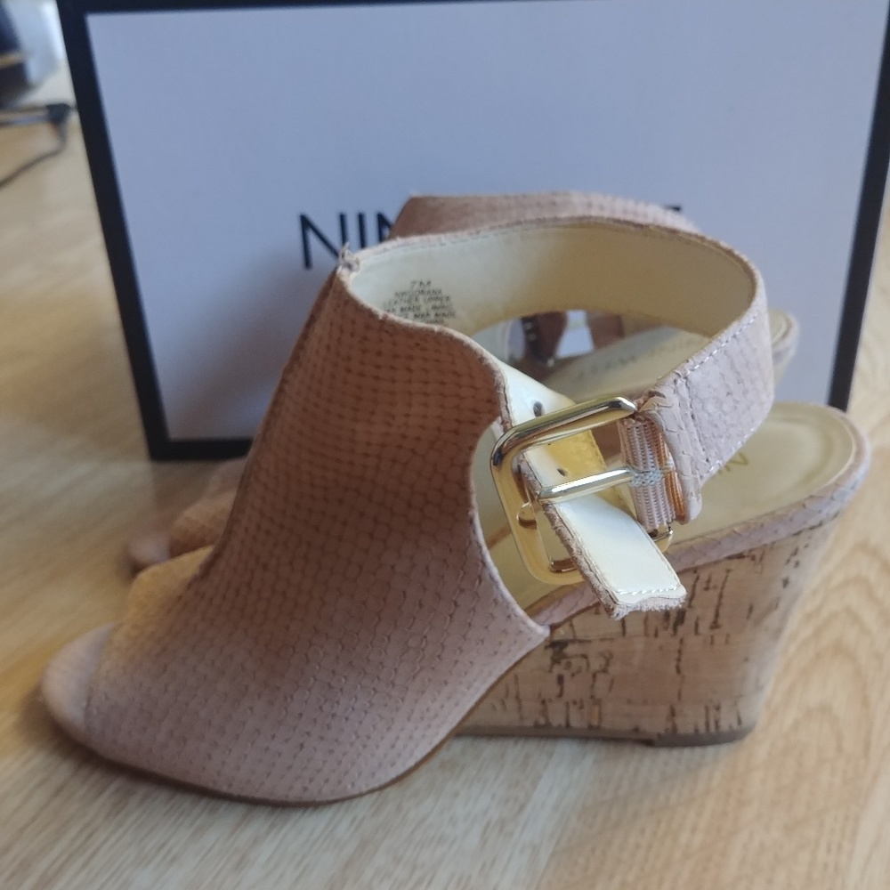 Nine west blush suede peep toe wedges